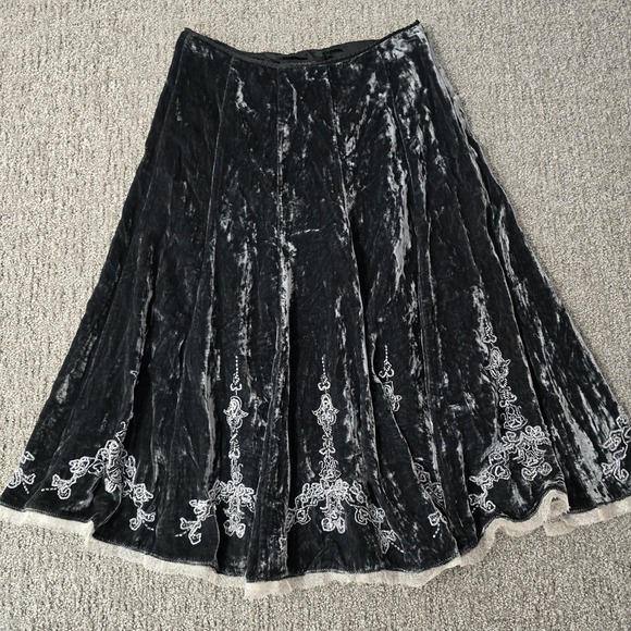 Elie Tahari Dresses & Skirts - Elie Tahari Beaded Silk Velvet Embroidered Midi Skirt Black Gothic Romantic 2